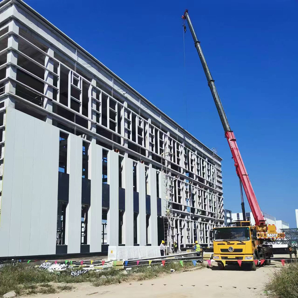Customizable Efficient Prefab Warehouse Building Solution