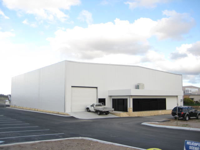 Q235B / Q345B Industrial Steel Hangar Building Prefabricated 36m Span